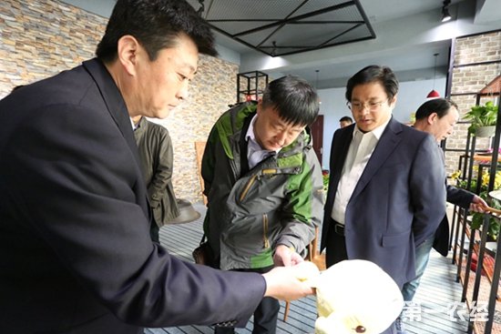 滕州姜屯：走当地特色电商发展之路